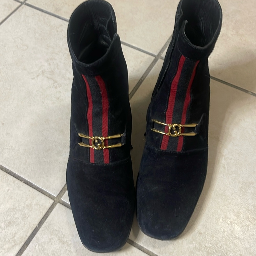 Gucci Lubbock GG Horsebit Boots
Worn couple times ..rate 9/10
Size 10
No box